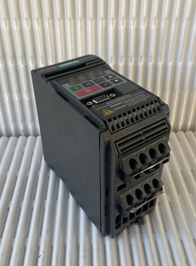 1x Siemens Micromaster 6SE9211-1DA40 Frequenzumrichter