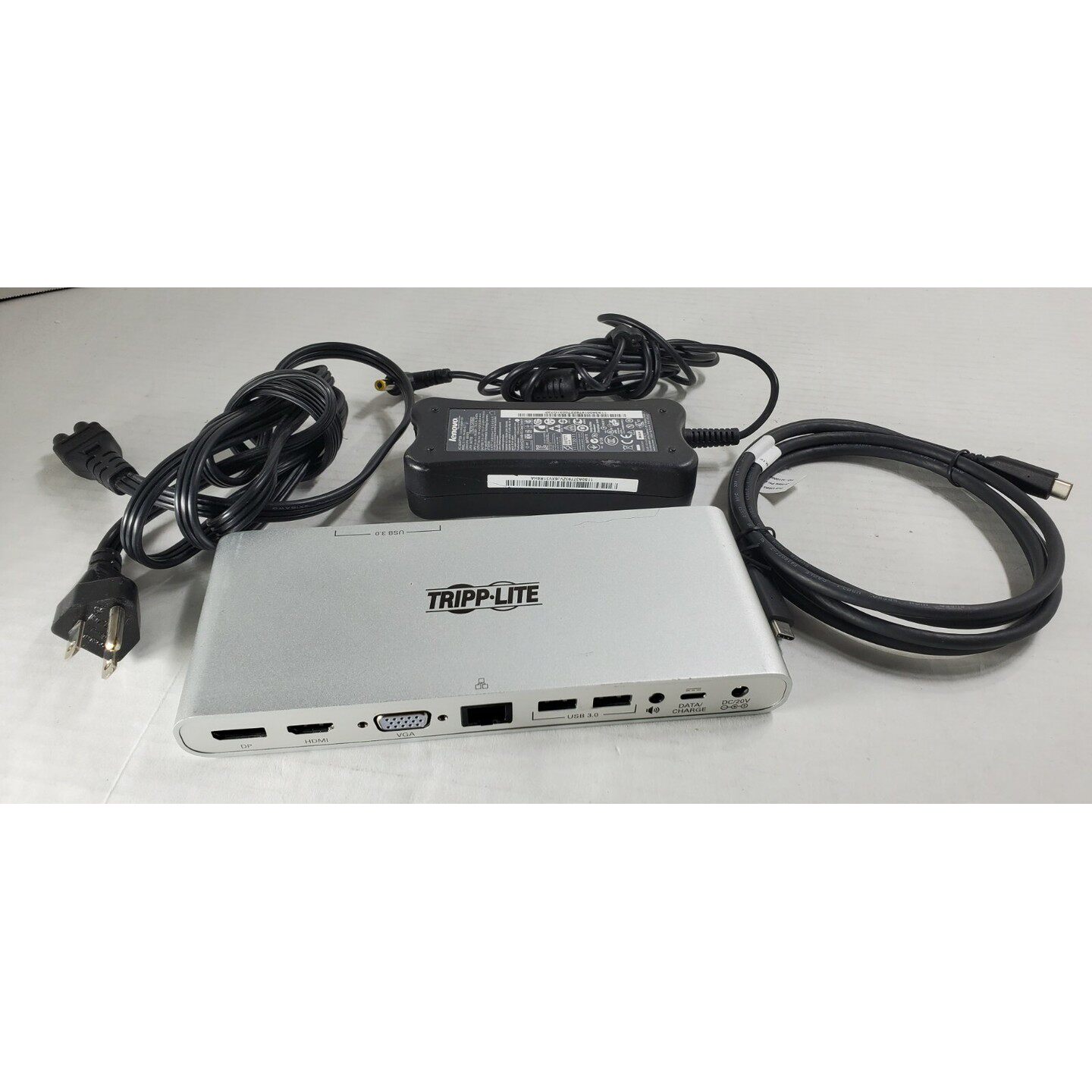 Tripplite U442DOCK4S Usbc 扩展坞带 Usb 集线器 Hdmi VGA u442d