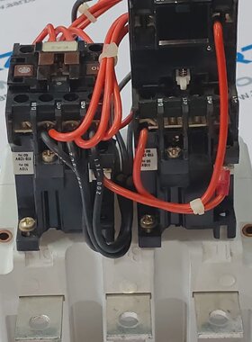 NEW TELEMECANIQUE LR5F200 THERMAL RELAY with 2x LC1D093 1x L
