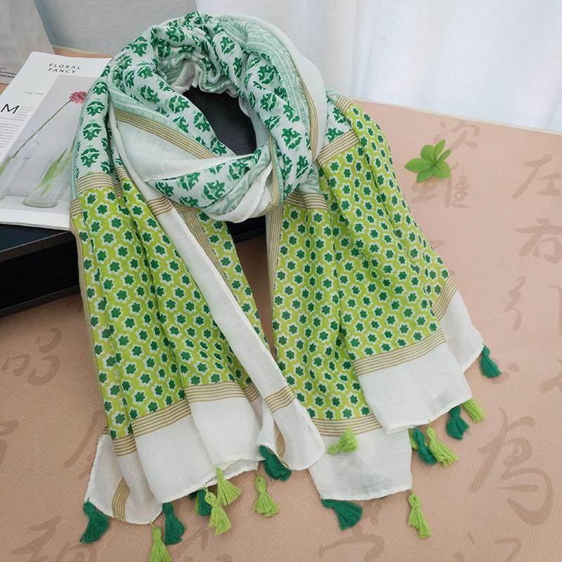 显白绿色碎花丝巾女秋冬薄长款百搭洋气旅游拍照披肩棉麻围巾纱巾