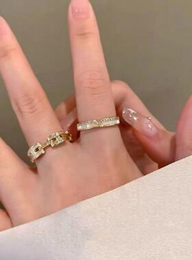 轻奢闪闪字母叠戴戒指女可调节