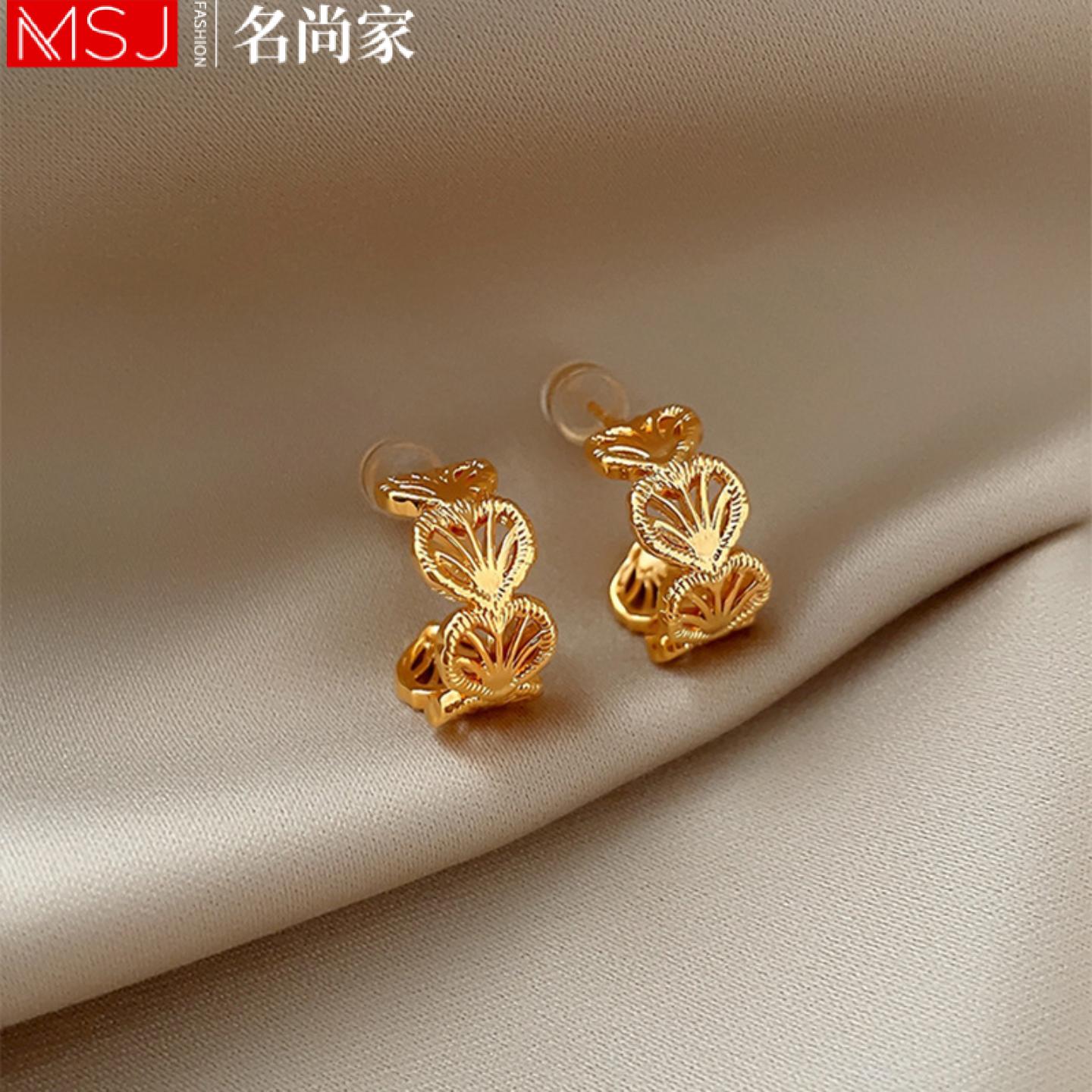 18K真金电镀银针爱心镂空C形耳钉