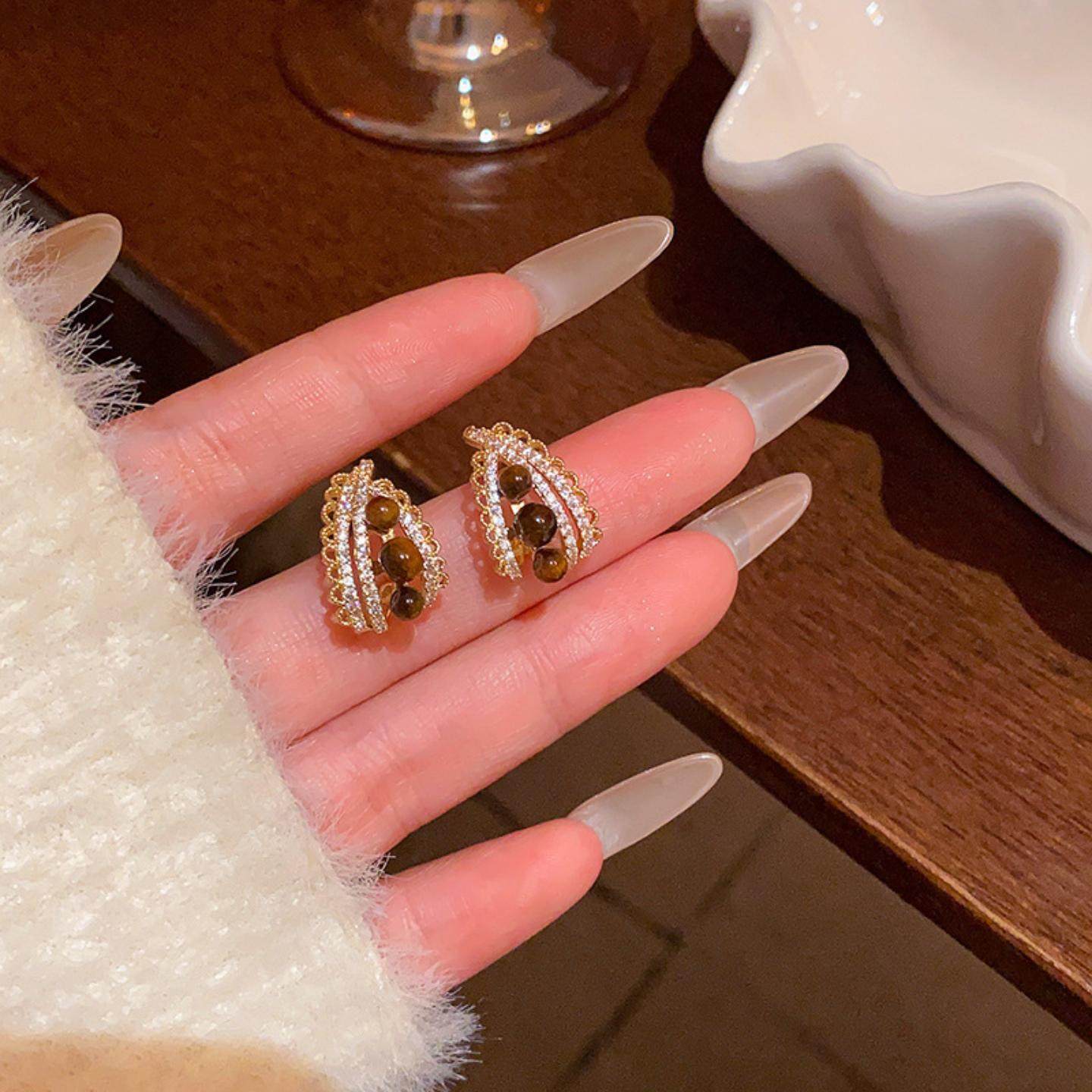 名尚家港风复古美拉德虎眼石耳钉女精致微镶锆石几何形耳环耳饰,饰品/流行首饰/时尚饰品新,耳钉,淘宝优惠券,粉丝福利购,淘宝优惠卷