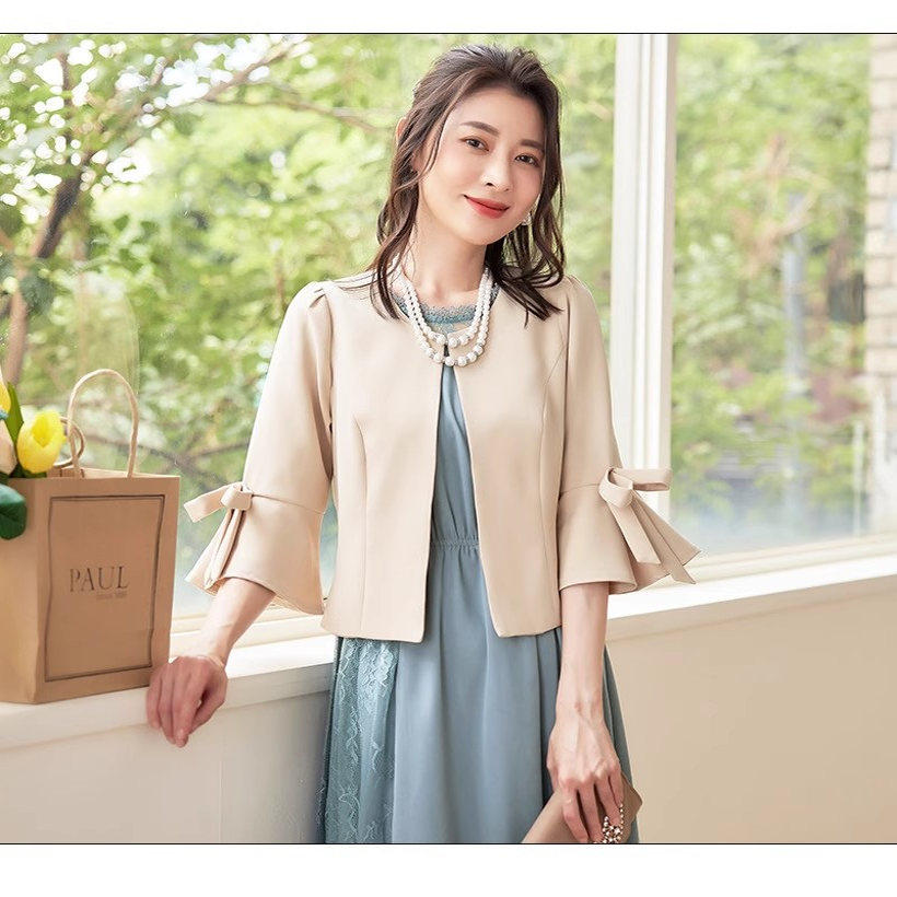西服短外套女上衣韩版显瘦西装婚纱礼服披肩V领喇叭袖坎肩宴会秋
