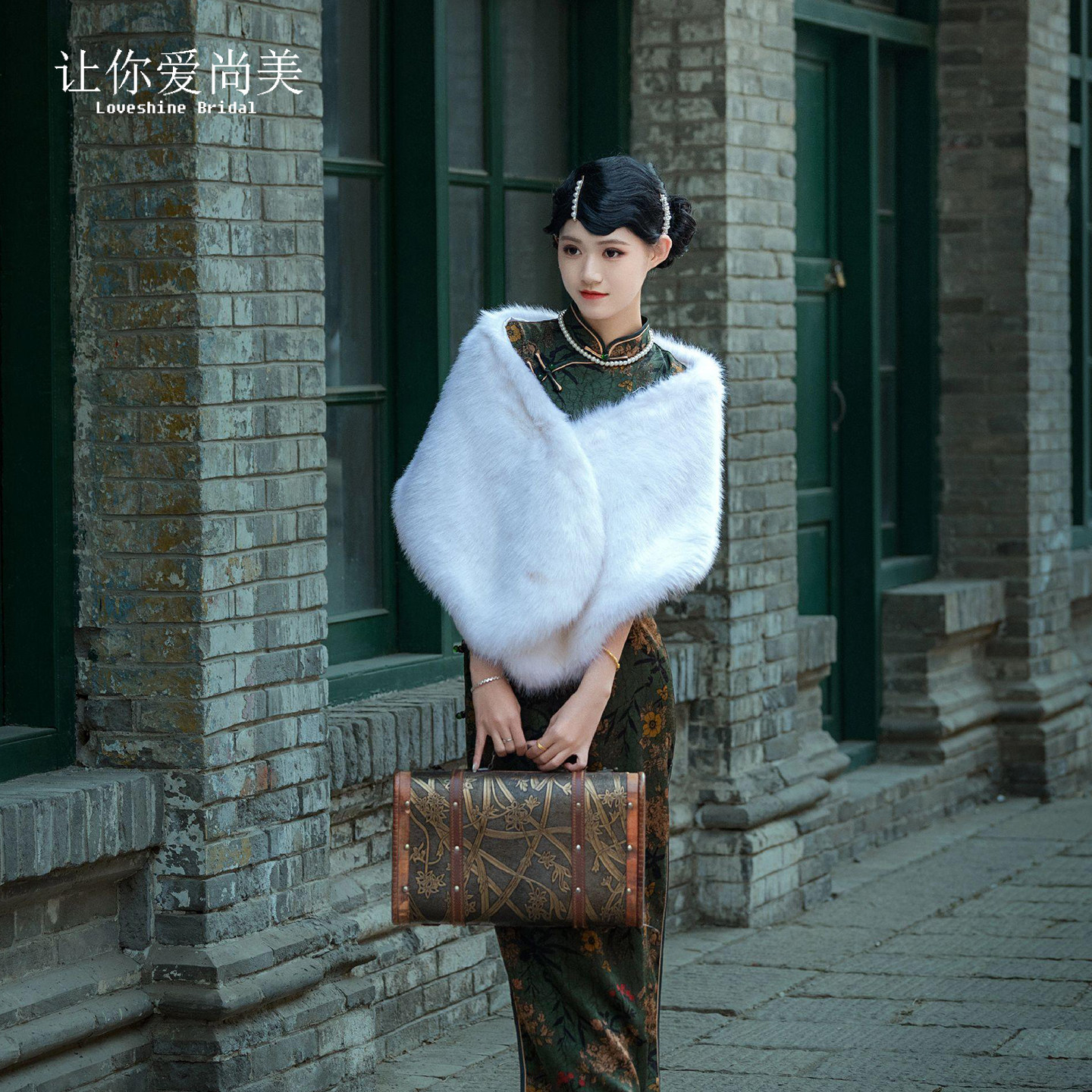 外搭披肩女加厚仿皮草保暖白色水貂毛绒披肩秋冬新娘结婚旗袍围巾
