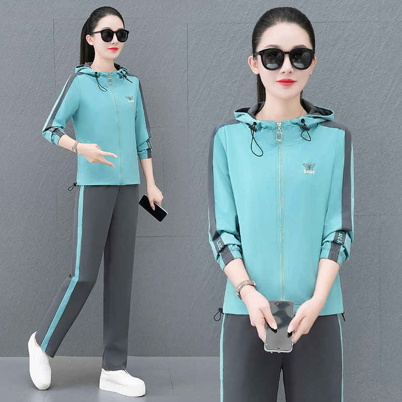 运动套装女春秋夏新款时尚印花跑步大码气质运动服连帽休闲两件套
