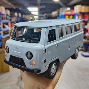 超大号合金车模1比18瓦兹旅行者仿真面包车模型玩具合金车大货车