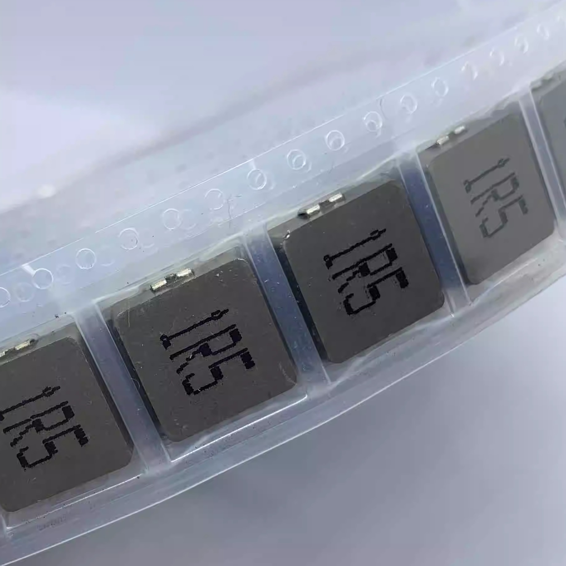 FXL1350-1R5-M平面1.5uH ±20% 23A 2.8mΩ电感