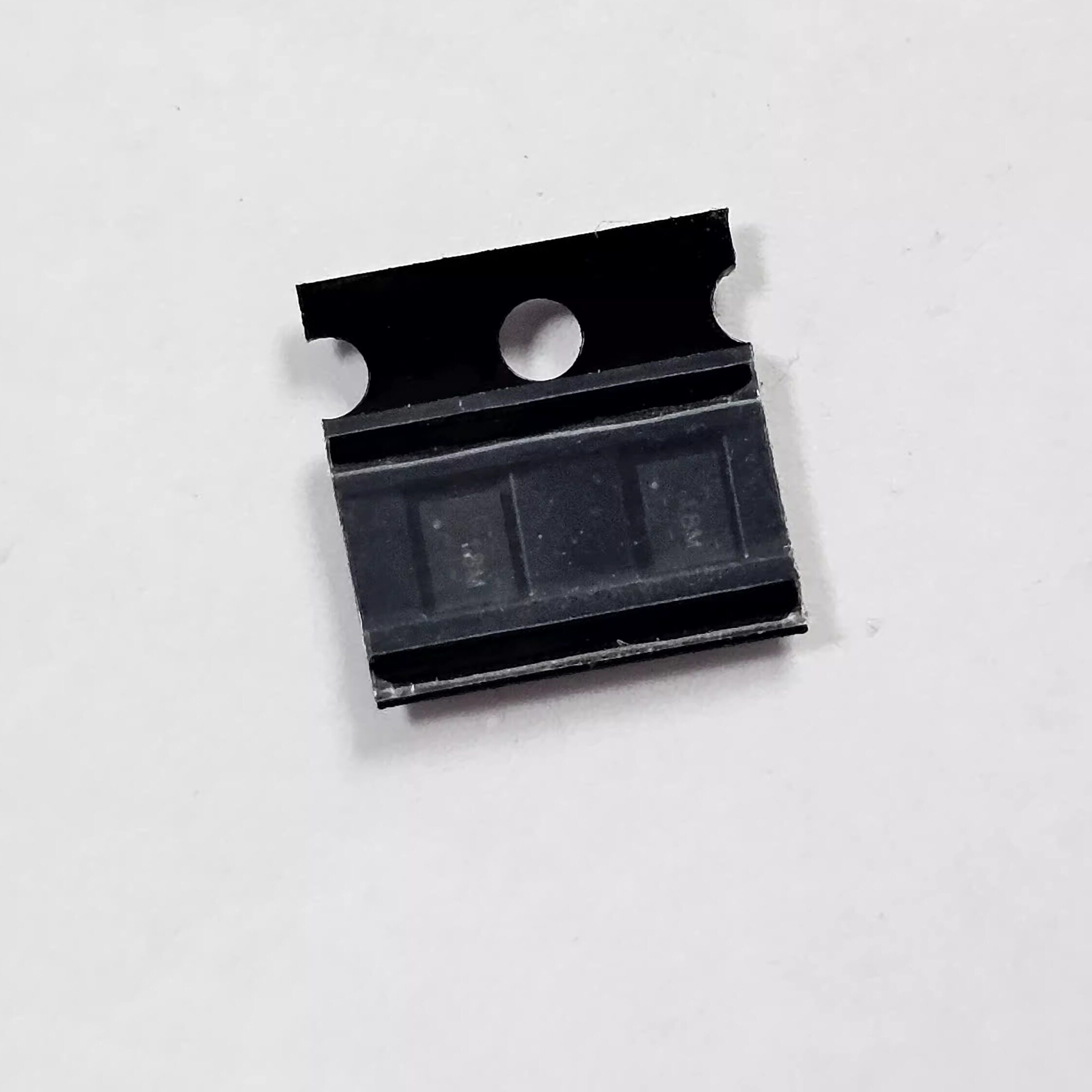 全新ADS1114 1115 1118IRUGT 7142IRUGR 丝印N5J N4J SDQ 18M现货 - 实物图