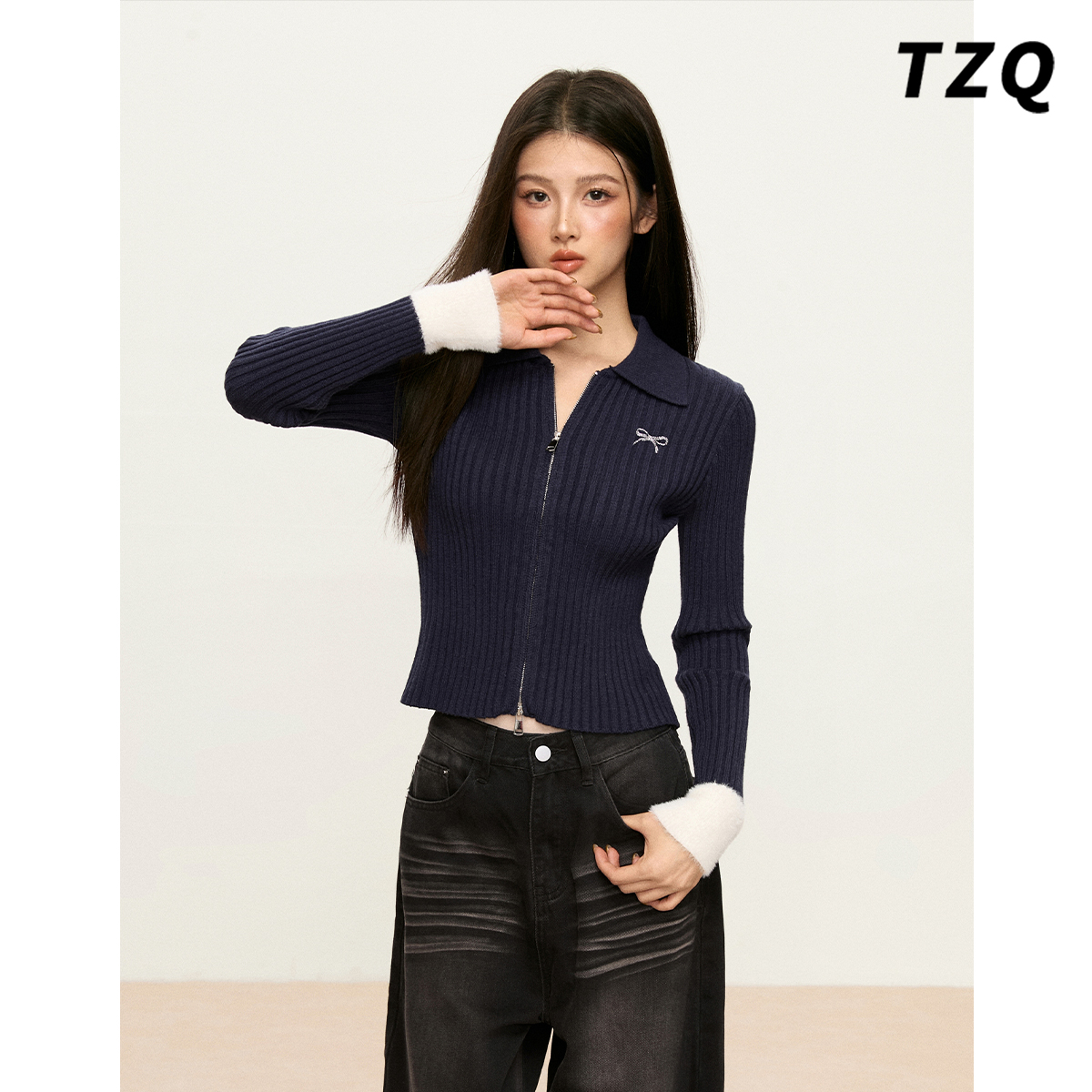 蝴蝶结刺绣坑条纹双拉链针织开衫