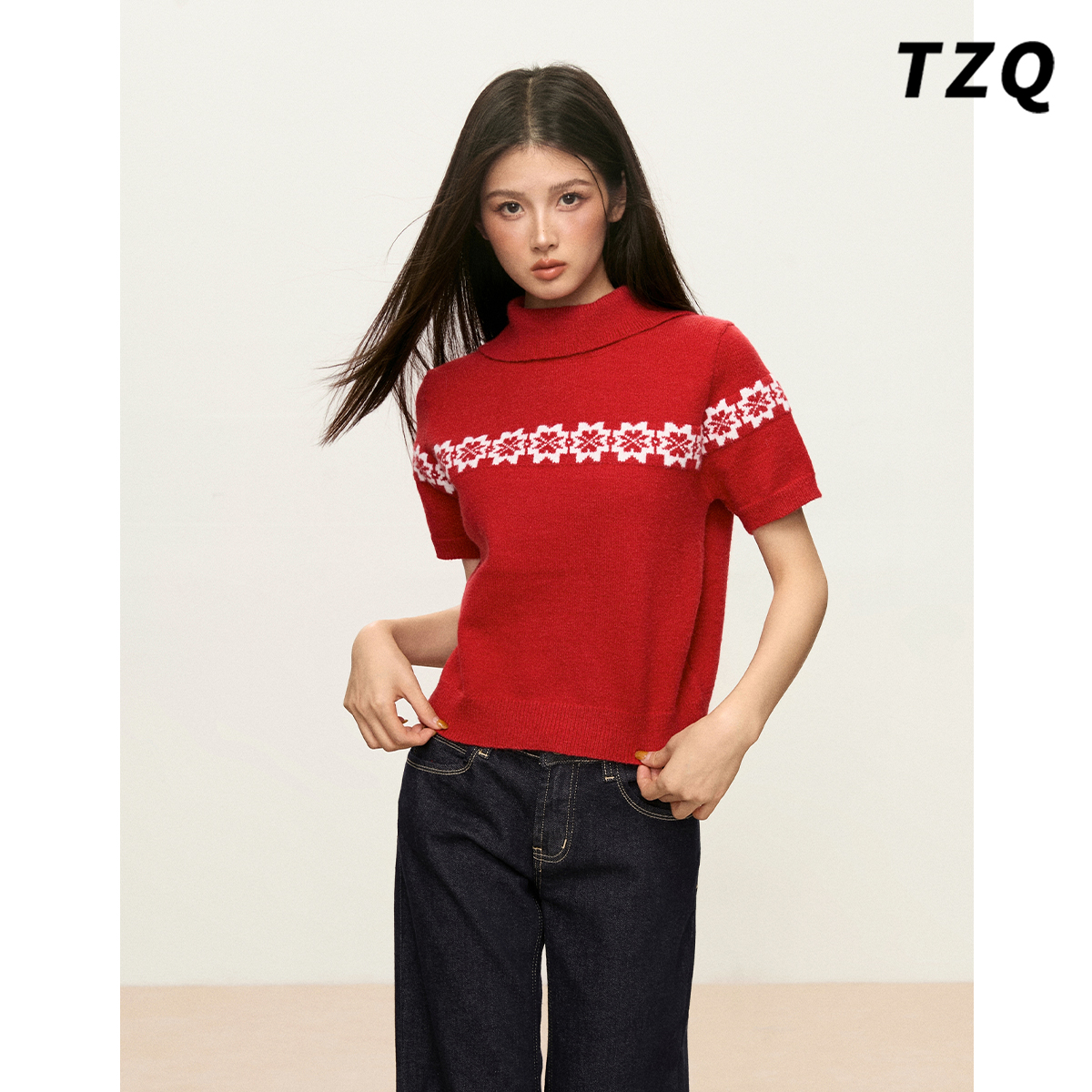 费尔岛风红色高领提花针织衫