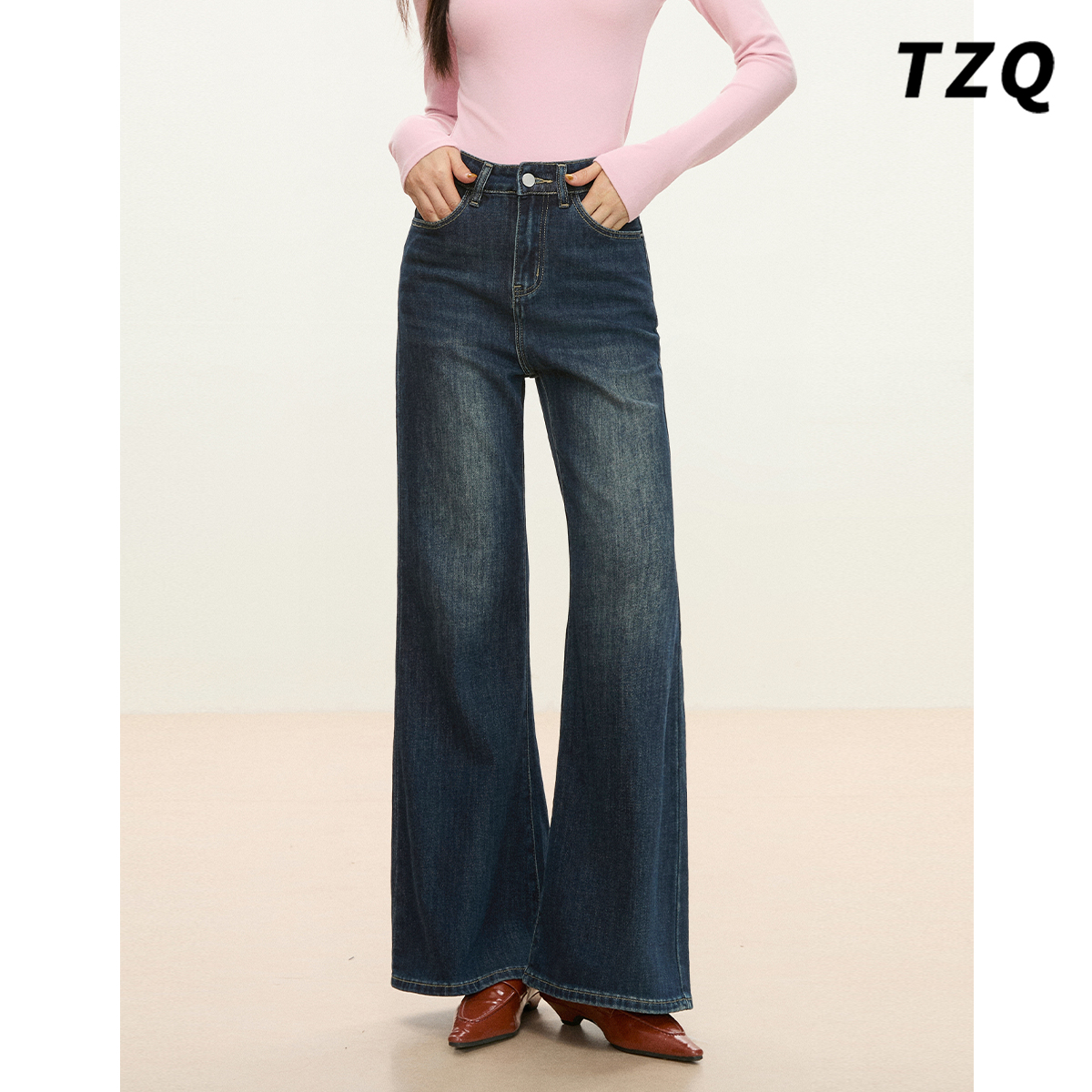 小个子深蓝色高腰微喇牛仔裤