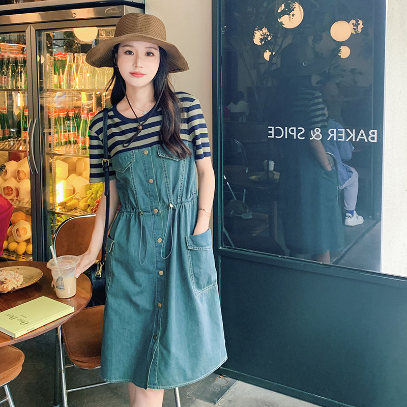 假两件牛仔连衣裙女2025夏季新款休闲设计感小众条纹T恤拼接裙子,女装连衣裙,唛多