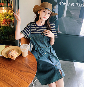 假两件牛仔连衣裙女2025夏季新款休闲设计感小众条纹T恤拼接裙子图片