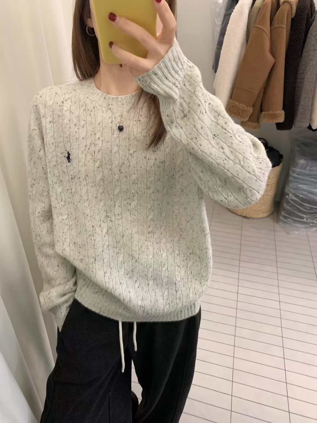 实拍绵羊毛圆领刺绣小标休闲毛衣女宽松2025冬季新品