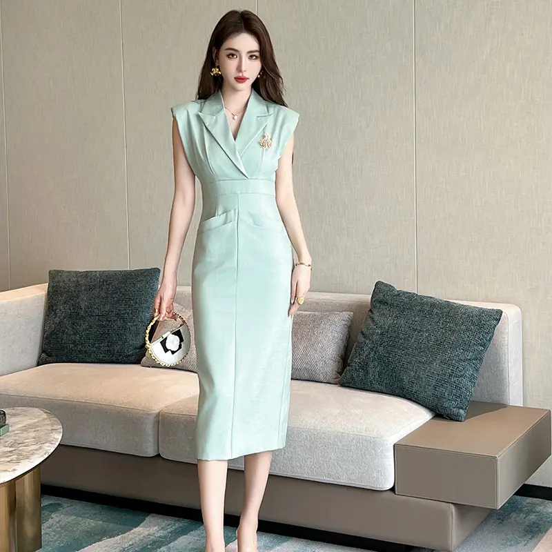 正式场合连衣裙2025新款女夏季气质轻奢高级感无袖收腰中长西装裙