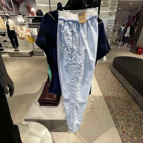 NIKE耐克女子26夏季新款刺绣梭织透气简约百搭直筒长裤IR7573-411