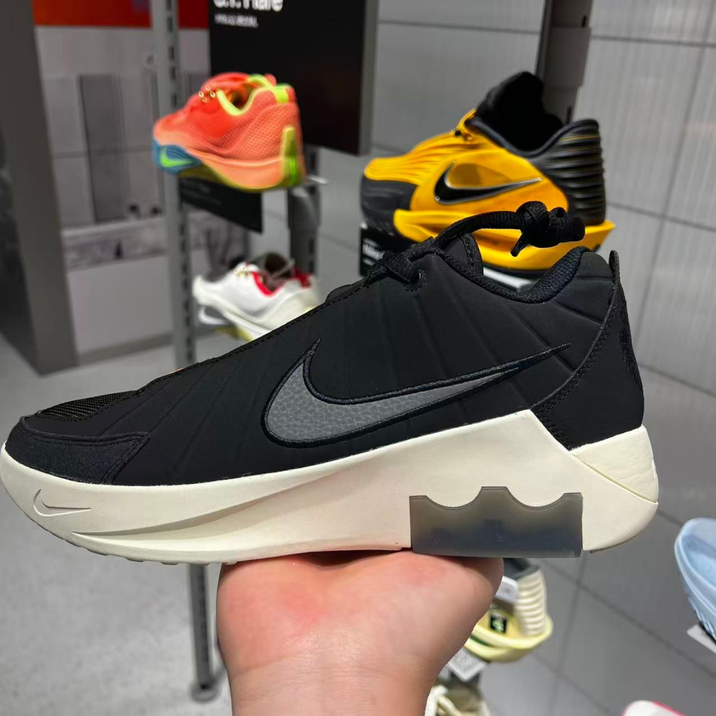 NIKE耐克男子LEBRON运动休闲实战训练耐磨篮球鞋 HQ8035-001
