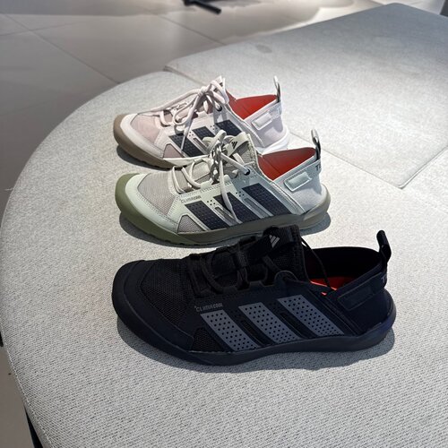 Adidas阿迪达斯男户外徒步夏季轻便运动休闲网面溯溪涉水鞋HP7134