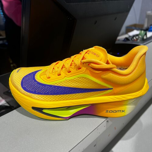 Nike耐克女Zoom Fly 6全掌高能碳板轻盈缓震运动跑步鞋FN8455-800
