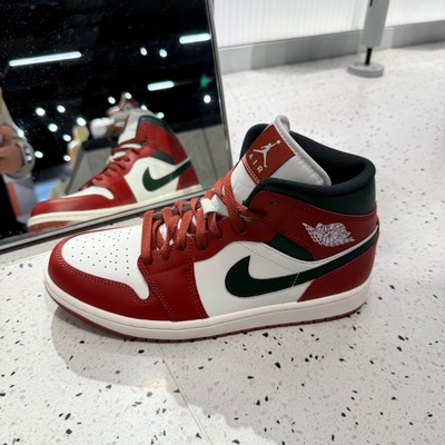 NIKE耐克男鞋JORDAN AJ1红绿撞色复古耐磨高帮运动板鞋DQ8426-105