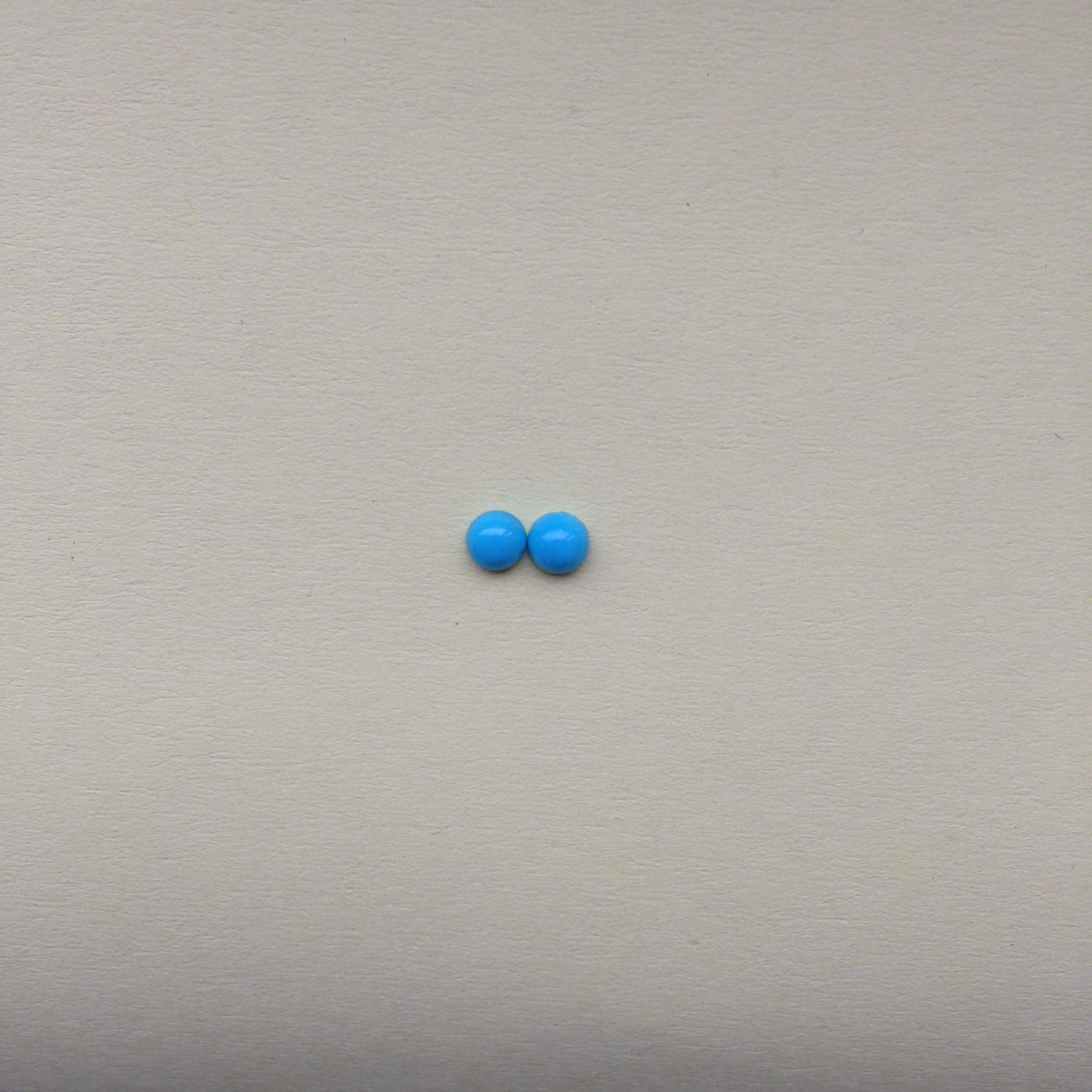 925纯银耳钉纯天然原矿睡美人无优化3mm半圆松石