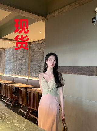 坠入凡间的仙女 温婉脱俗性感修身拼色雪纺吊带连衣裙长裙