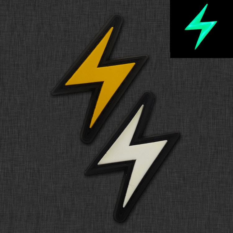 pvc软胶夜光闪电图案卡通臂章魔术贴勾面士气章背包贴补丁徽章