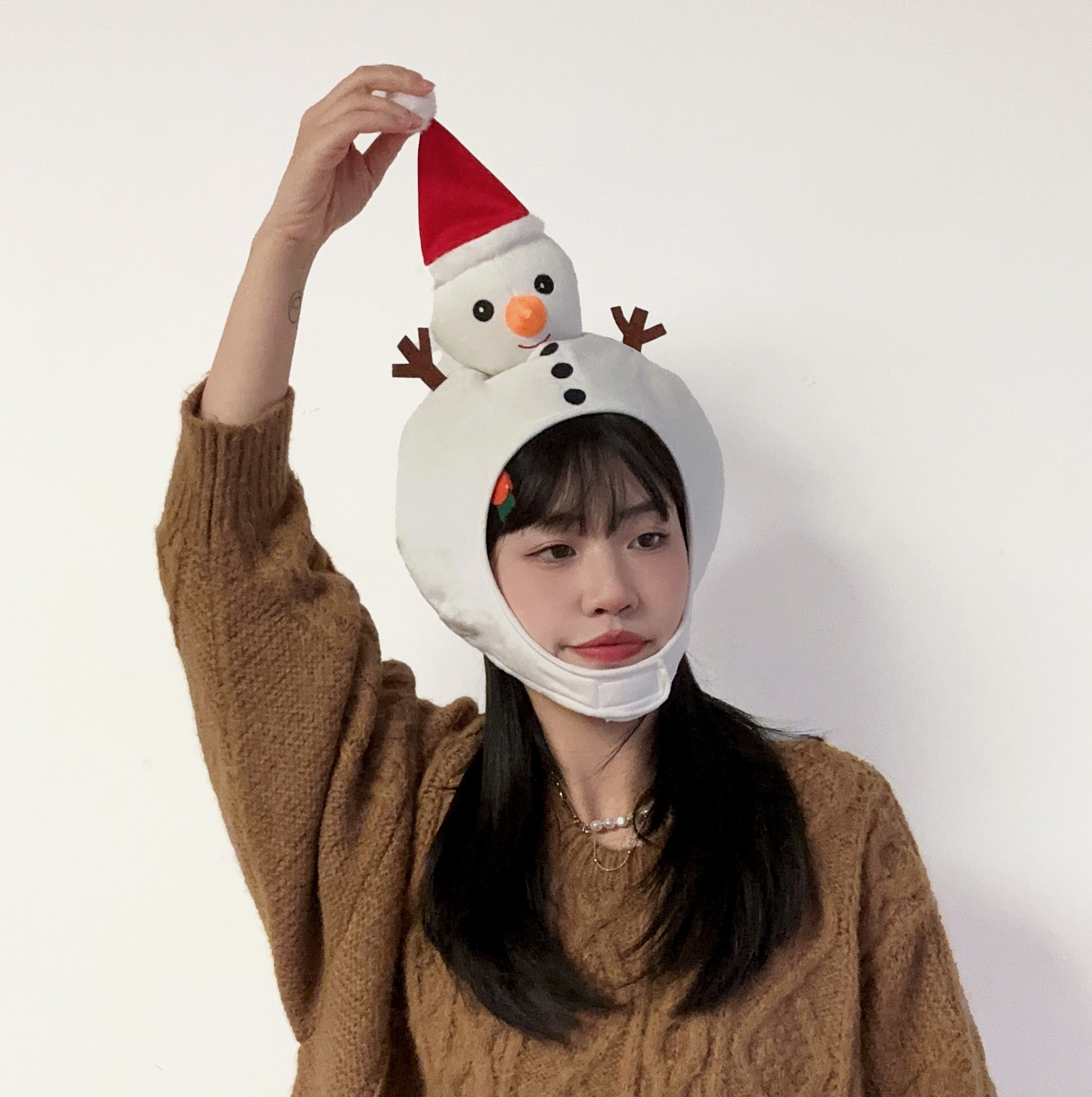 卡通可爱男女圣诞节派对圣诞装扮下雪了白色雪人头套帽子拍照表演