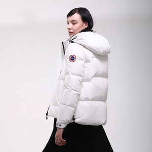 清仓特价外贸出口短款羽绒服运动休闲外套直筒修身加厚滑雪服女