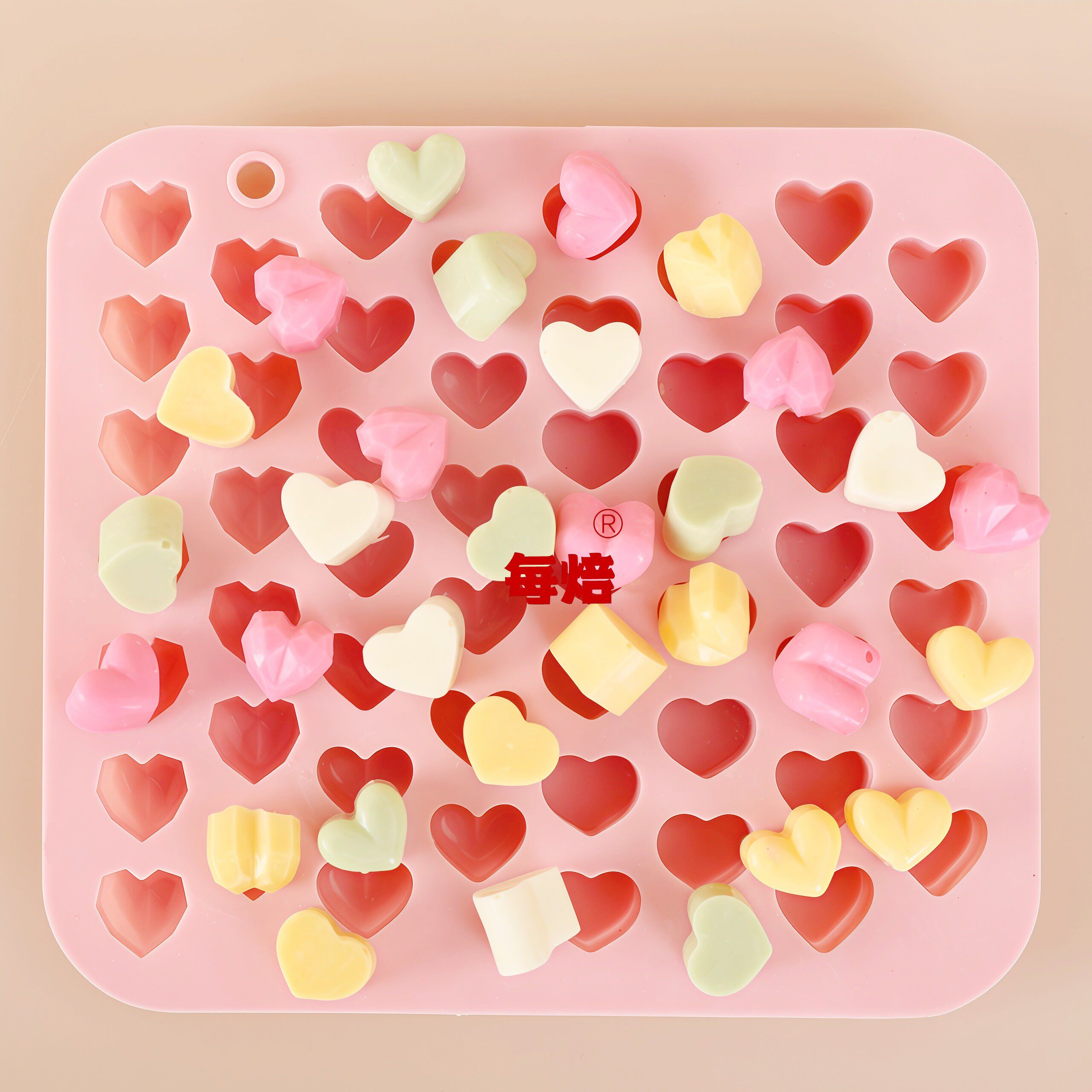 52孔超级迷你小爱心手工巧克力糖果食品级硅胶模具儿童QQ软糖造型