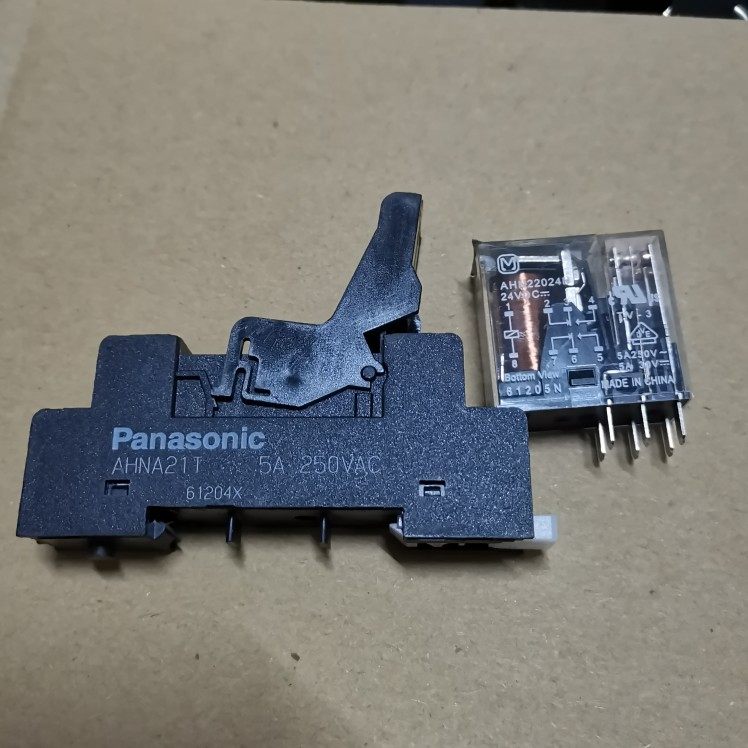 松下功率继电器AHN22024N DC24V 两开两闭 AHN22024N AHN22324 - 实物图