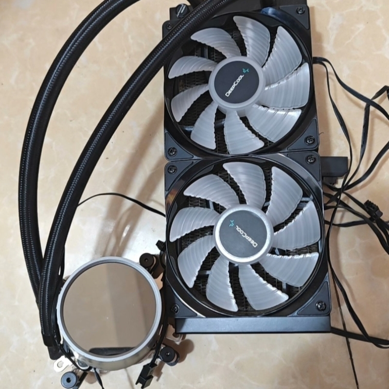 议价堡垒240 v2水冷 argb版本 成色如图功能完