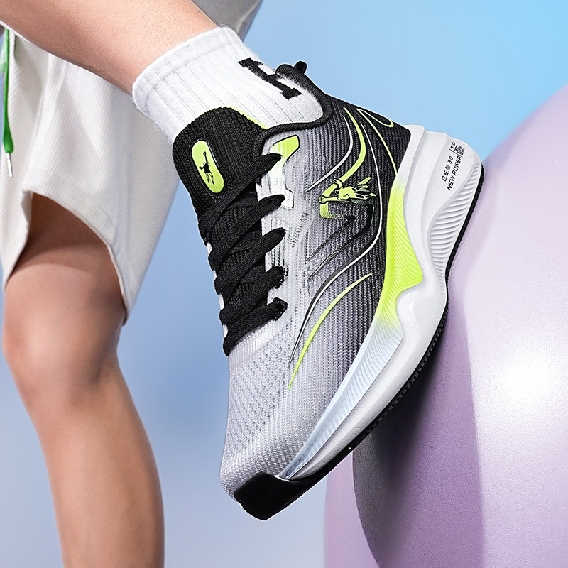 轻便透气跑步鞋乔丹格兰防臭缓震