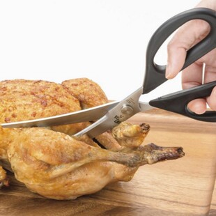 日本制造贝印家居用品松紧可调节防食物滑动锯齿设计厨房剪刀