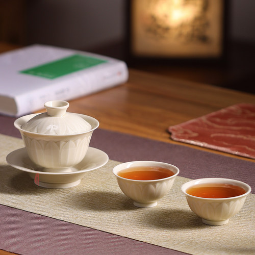 三义成纯手工剔花莲瓣茶具套组