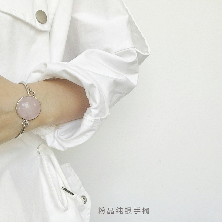 天然水晶手镯女韩版ins简约chic圆盘粉白草莓晶手环S925银旺桃花
