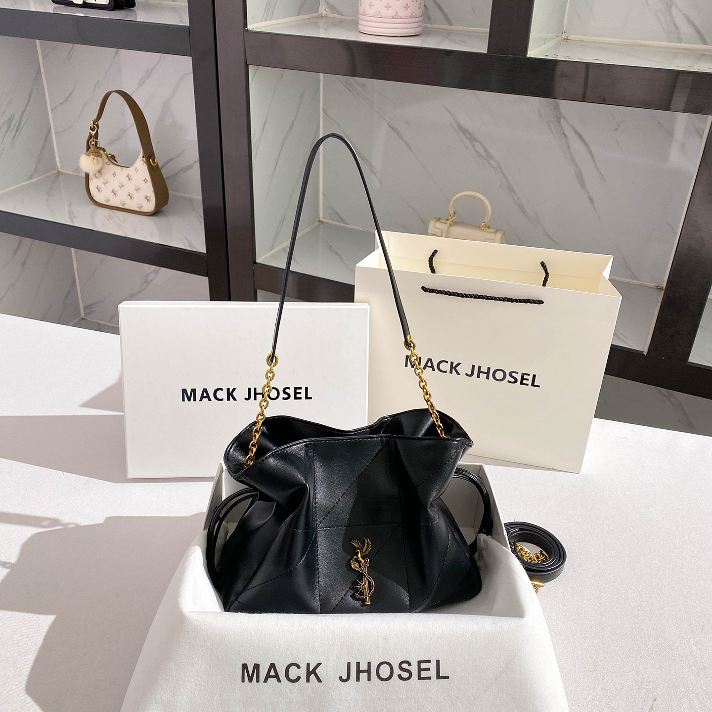 MACK JHOSEL高级感褶皱云朵包包女士2026新款小香风菱格托特包,箱包皮具/热销女包/男包,托特包,淘宝优惠券,粉丝福利购,淘宝优惠卷