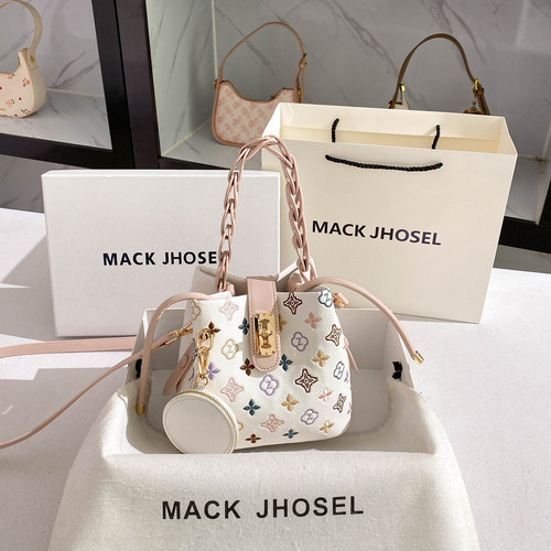 MACKJHOSEL高颜值刺绣水桶包女