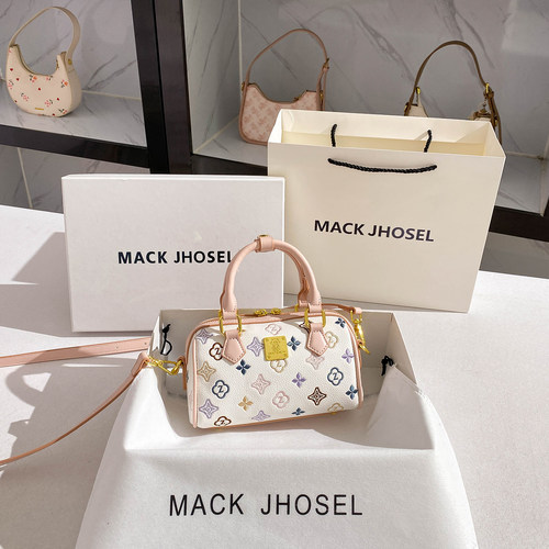 MACKJHOSEL小众轻奢刺绣枕头包