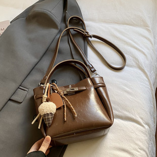 春季 百搭文艺单肩斜挎包 森系ins复古风时髦手提小包包女2025新款