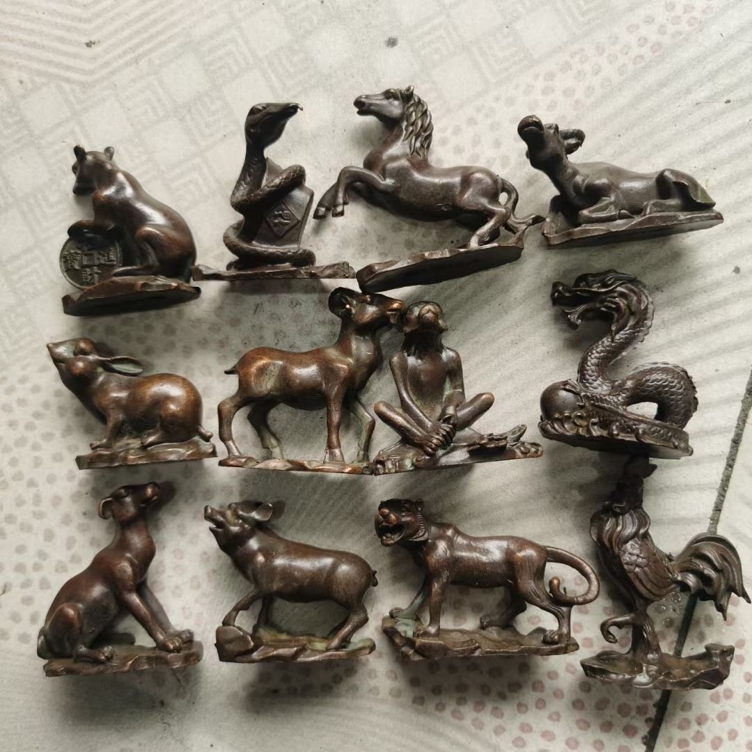 仿紫铜包浆荣宝斋十二生肖古玩铜器摆件鼠牛虎兔龙蛇马羊猴鸡狗猪