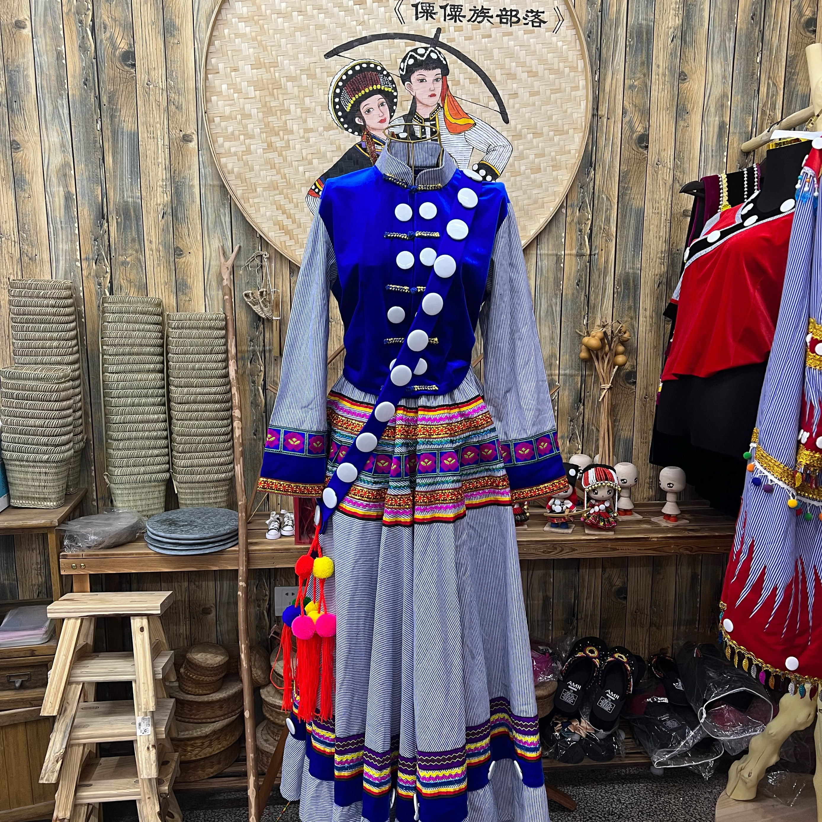 傈僳族服装服饰配饰 私人高端定制版 民族服装服饰批发 正品