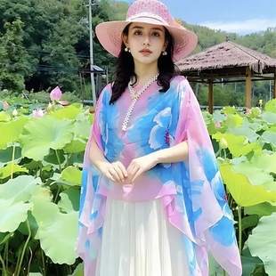 亮色新款披肩女外搭春夏空调房大码宽松百变围巾丝巾开车防晒斗篷