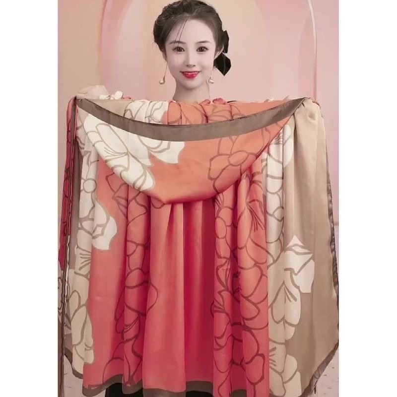 何大小姐荷叶领斗篷连帽披肩冰丝珍珠缎防晒衣夏季遮阳抖音爆款潮,服饰配件/皮带/帽子/围巾,围巾/丝巾/披肩,淘宝优惠券,粉丝福利购,淘宝优惠卷