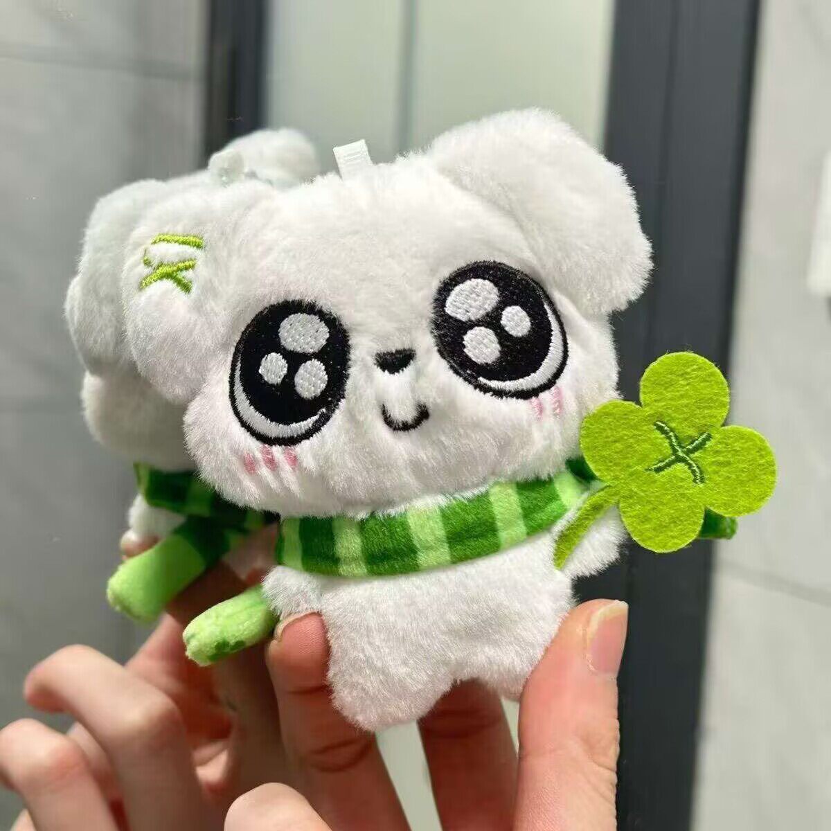 四叶草小狗毛绒包挂件可爱卡通挂饰幸运礼物白色钥匙扣摆件玩偶
