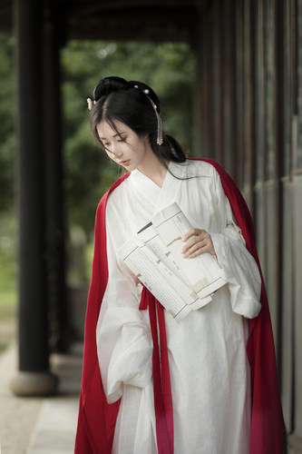 马山楚改良战国袍直裾复原纯色原创汉服垂胡袖春秋男女同款现货