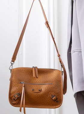 百搭新款真皮女包时尚笑脸包头层牛皮泡泡纹单肩包斜挎包5578