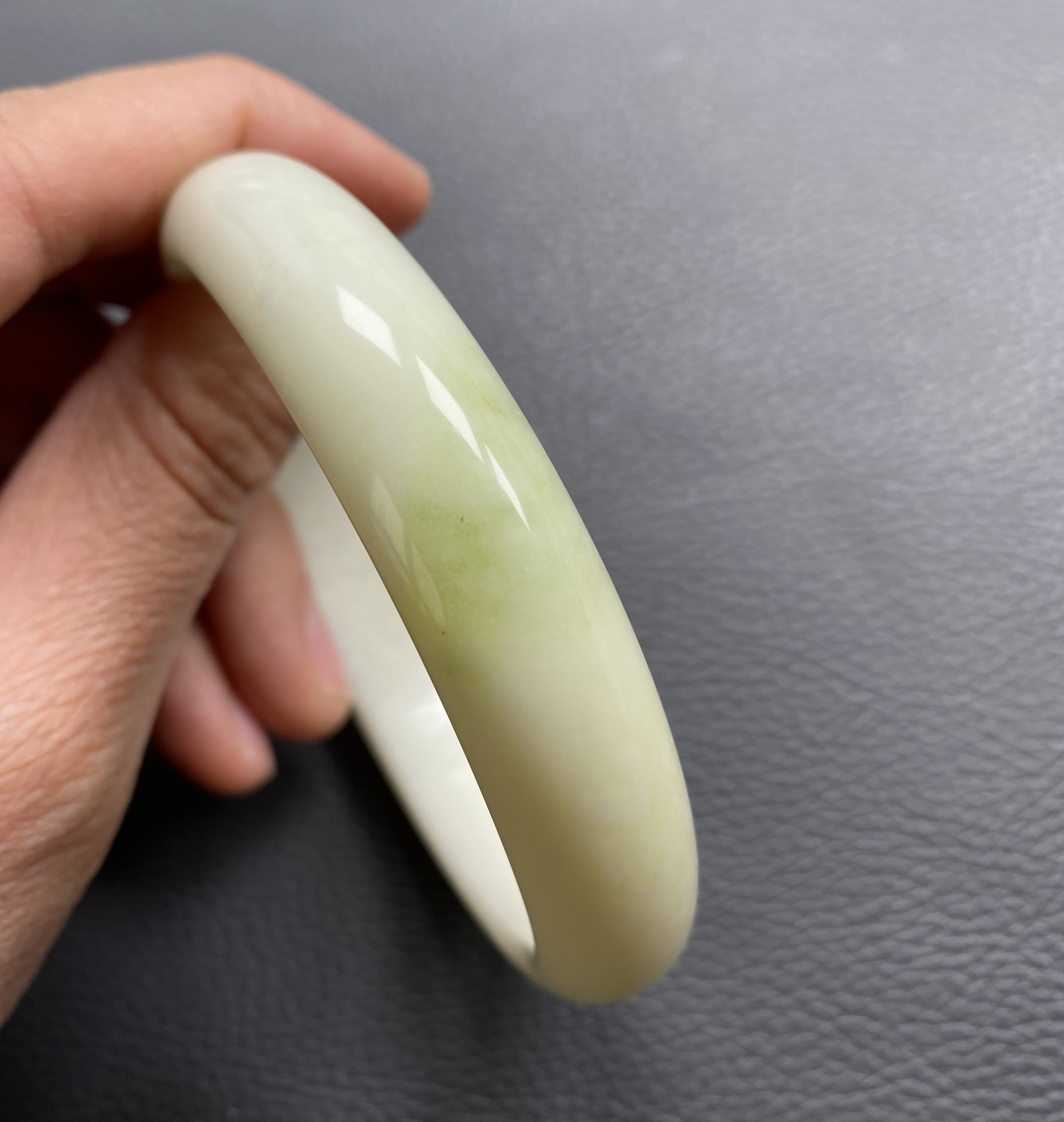 66陕西西安蓝田玉手镯  天然正品老坑料子蓝田玉老翠手镯带证书