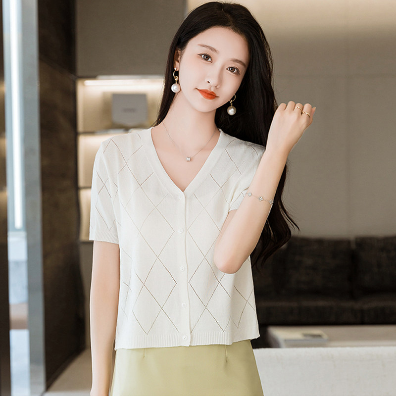 v领冰丝短袖t恤女2026新款夏季图片
